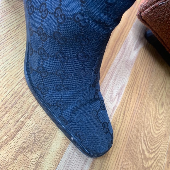 Ladies Gucci Boots - Picture 5 of 8
